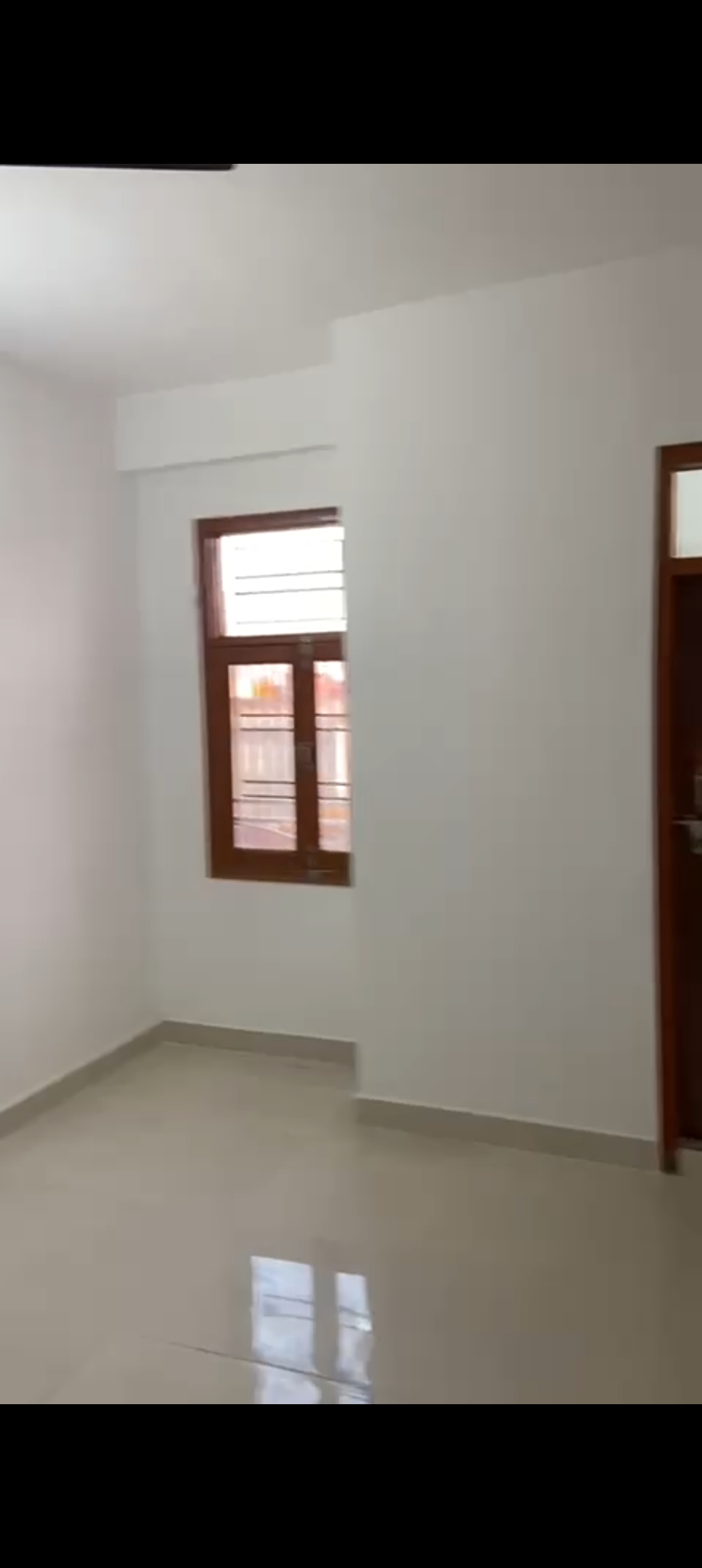 2 BHK + Pooja Room,Servant Room,Study Room,Extra Room 1000 Sq.Ft. Builder Floor in Galaxy Plaza Greater Noida