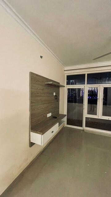 Building Lobby in 3 BHK Apartment at Shalimar Vista, Gomti Nagar – for Rent