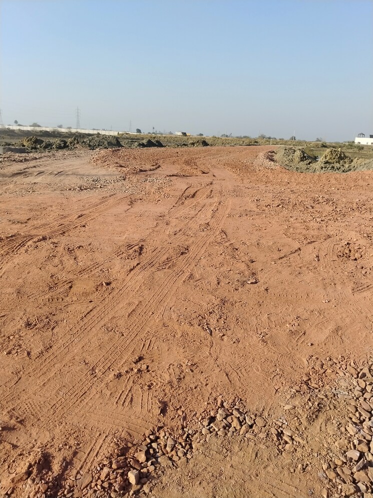 undefined, tantura  100 Sq.Yd. Plot In Tantura Mathura 8120252