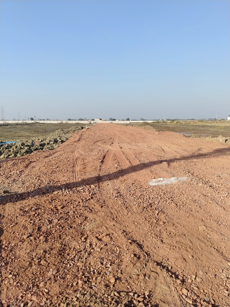 undefined, tantura  100 Sq.Yd. Plot In Tantura Mathura 8120252