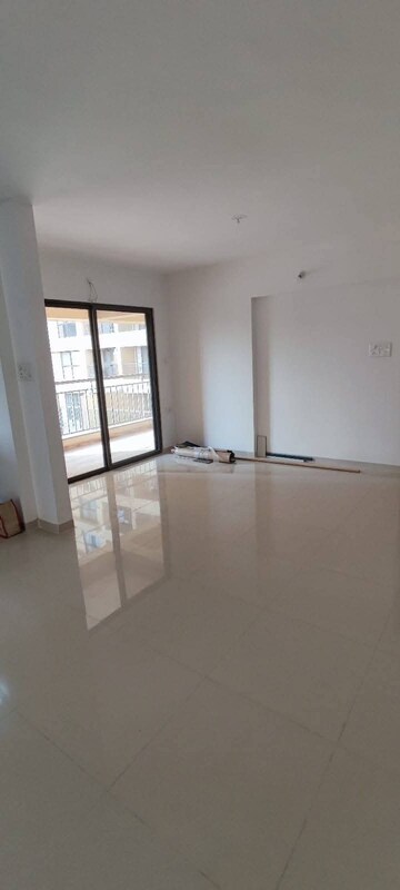 Room in 2.5 BHK Apartment at Dhanori – for Rent