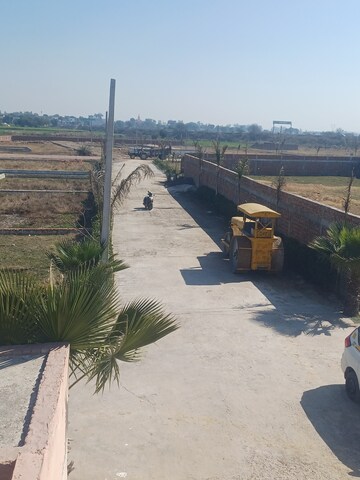  Plot For Sale in Jewar