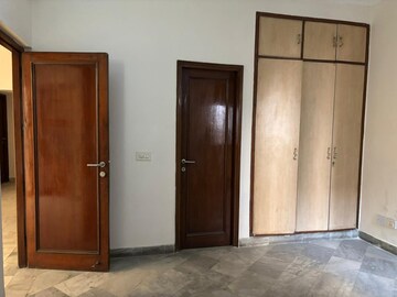 2 BHK Apartment For Rent in Sector 25