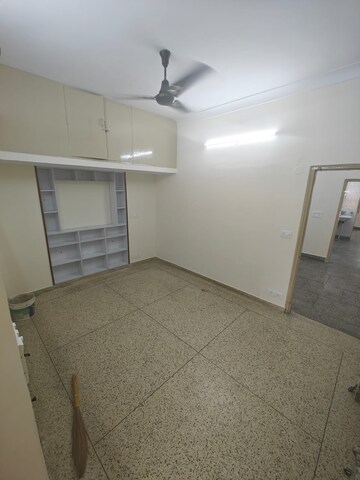Room in 3 BHK Builder Floor at Lajpat Nagar – for Rent