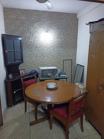 Master Bedroom in 1 BHK Builder Floor at Green Park – for Rent