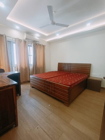 Bedroom in 3 BHK Builder Floor at Sector 38 – for Rent