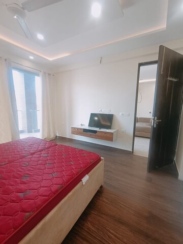 Bedroom in 3 BHK Builder Floor at Sector 38 – for Rent