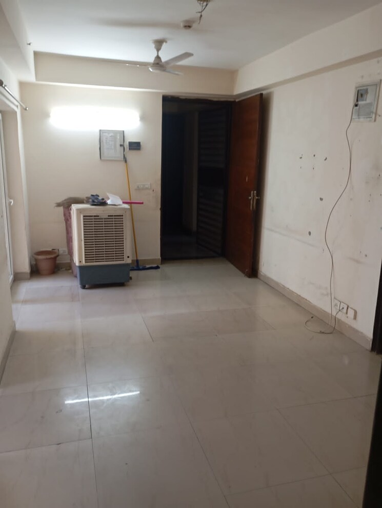 Room, nimbus-the-hyde-park 2 Bedroom 1080 Sq.Ft. Apartment In Sector 78 Noida 8120408