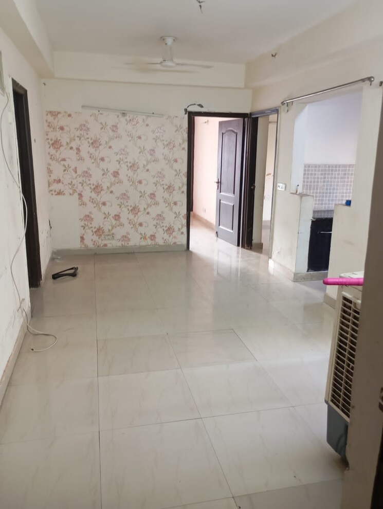 Room, nimbus-the-hyde-park 2 Bedroom 1080 Sq.Ft. Apartment In Sector 78 Noida 8120408