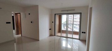 Room in 2 BHK Apartment at Dhanori – for Rent