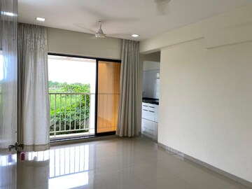 Room in 2 BHK Apartment at Sun Shine Solaris, Virar West – for Sale