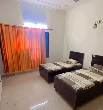 Room in  Pg at Sector 20 – for Rent