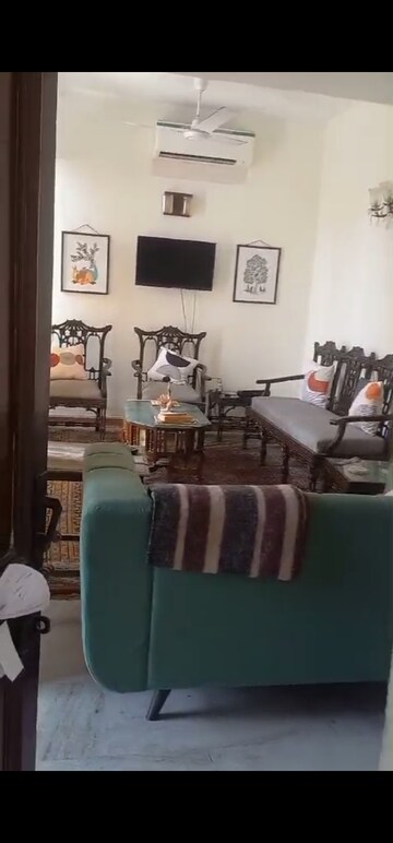 Living Room in 1 BHK Builder Floor at Aradhana Enclave – for Rent