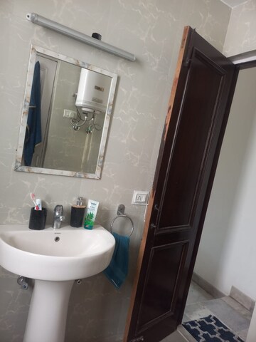 Bathroom in 1 BHK Builder Floor at Aradhana Enclave – for Rent