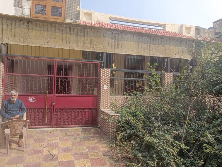 Exterior View, xu iii greater noida 3.5 Bedroom 120 Sq.Mt. Independent House In Xu Iii Greater Noida Greater Noida 8120468
