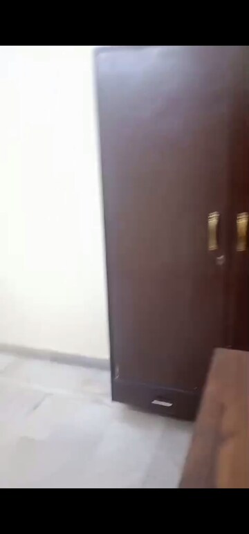 Room in 3 BHK Builder Floor at Jangpura – for Rent