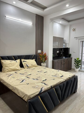 Bedroom in 2.5 BHK Builder Floor at DLF Cyber Park, Sector 20 – for Rent