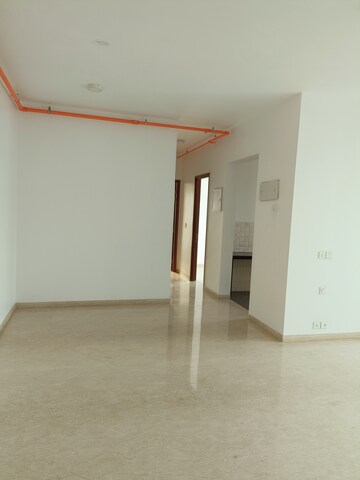 Room in 2 BHK Apartment at Kalpataru Immensa, Kolshet Road – for Sale