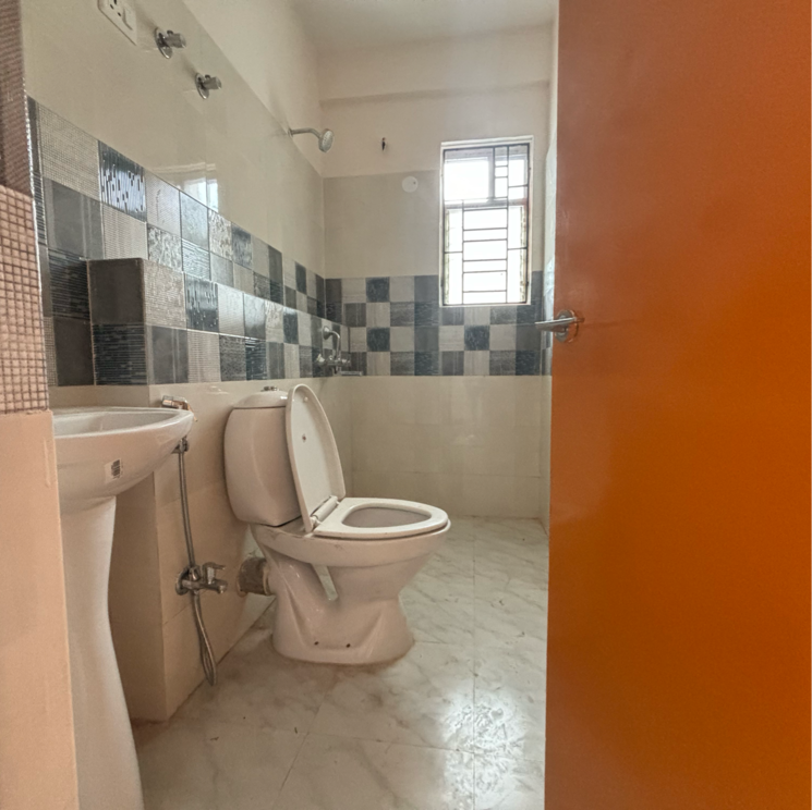 Bathroom, sunland-residency 3 Bedroom 1200 Sq.Ft. Apartment In Bablatala Kolkata 8120513