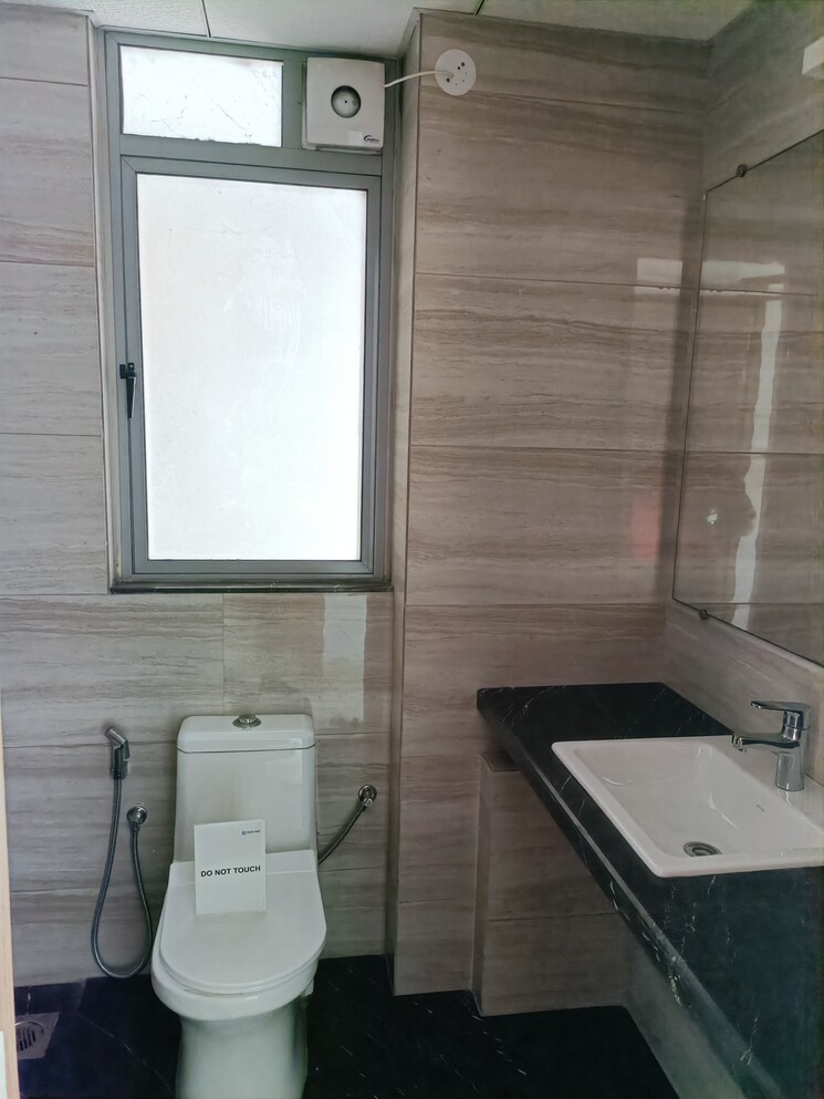 Bathroom, kalpataru-immensa 4 Bedroom 1753 Sq.Ft. Apartment In Kolshet Road Thane 8120514