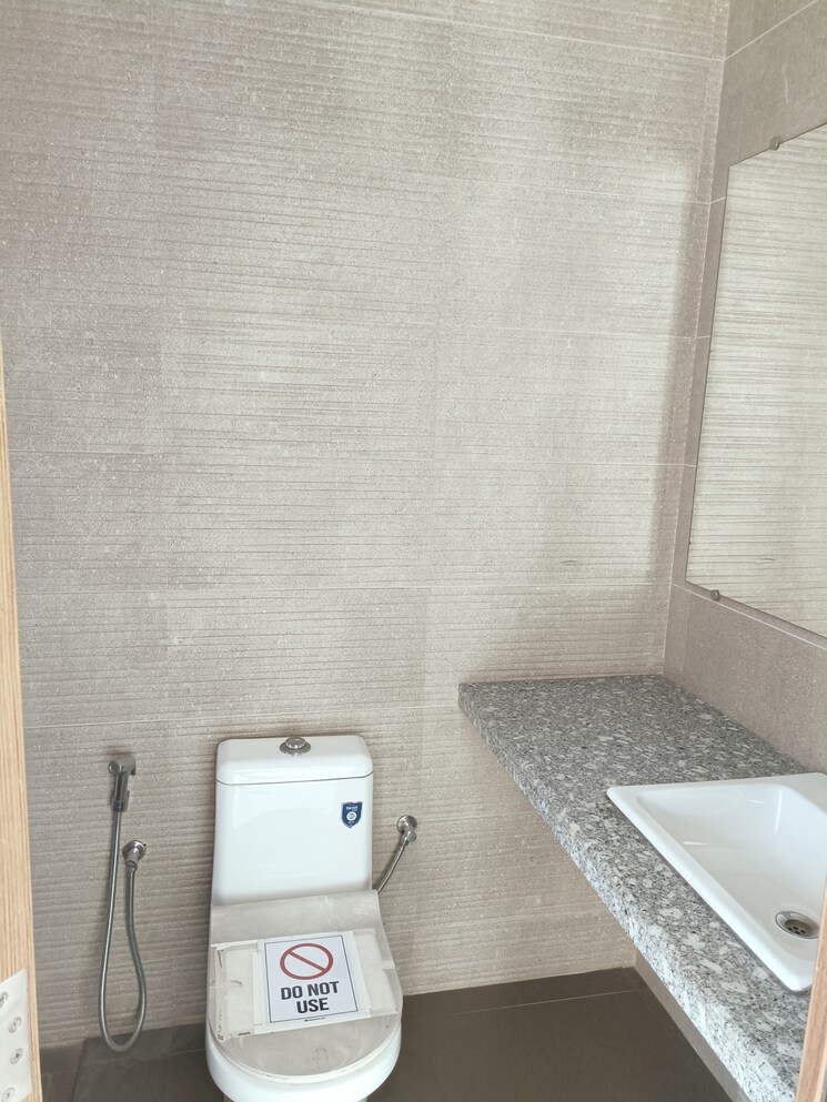 Bathroom, kalpataru-immensa 4 Bedroom 1753 Sq.Ft. Apartment In Kolshet Road Thane 8120514