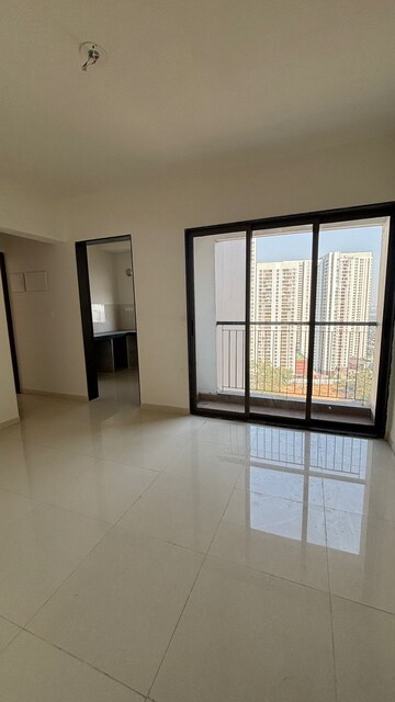 Room in 1 BHK Apartment at Runwal Eirene Phase 2, Balkum Pada – for Sale