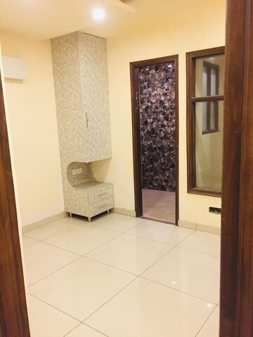 Room in 2 BHK Apartment at GHB Splande, Patiala Road – for Rent