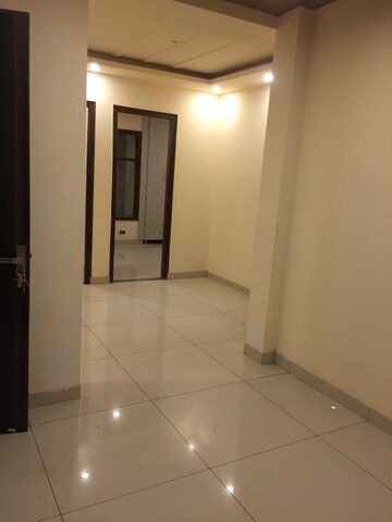 Room in 2 BHK Apartment at GHB Splande, Patiala Road – for Rent