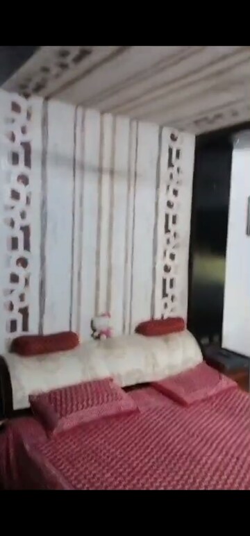 Bedroom in 3 BHK Builder Floor at Nizamuddin – for Rent