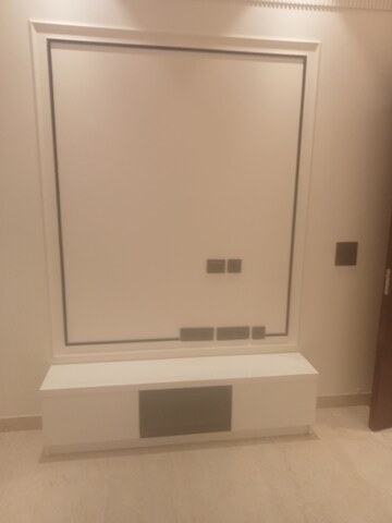 Furnished Amenities in 4 BHK Builder Floor at Unitech Residency Greens, Sector 46 – for Rent