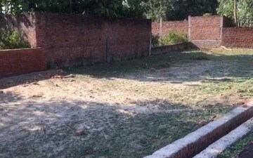 Plot For Sale in Sikandrabad