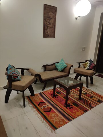 Living Room in 1 BHK Builder Floor at Nizamuddin – for Rent