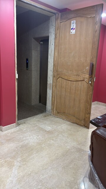 Room in 3 BHK Builder Floor at Nizamuddin – for Rent
