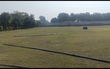 Plot For Sale in Mansarovar Extension