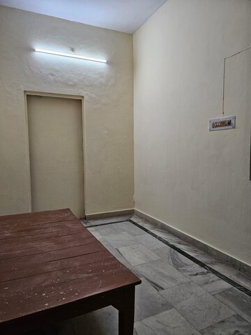 Room in 2 BHK Villa at Sahar Plaza Indira Nagar, Indira Nagar – for Rent