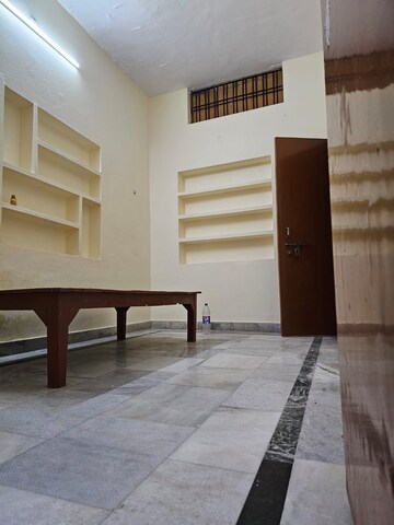 Staircase in 2 BHK Villa at Sahar Plaza Indira Nagar, Indira Nagar – for Rent