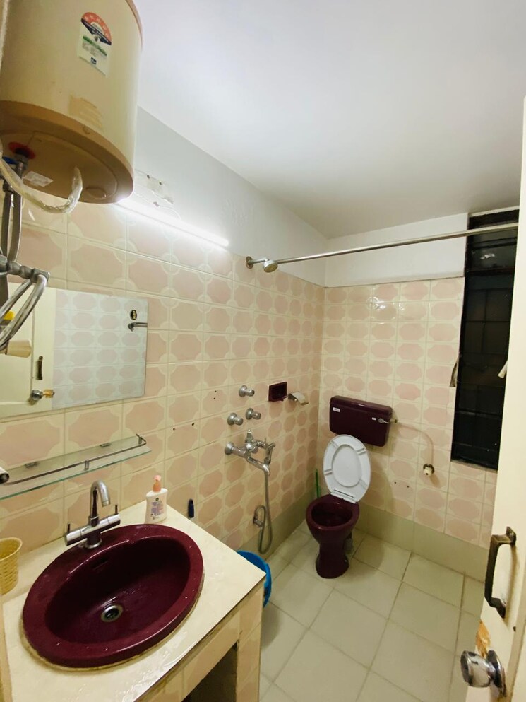 Attached Bathroom, uzan bazar 3 Bedroom 1500 Sq.Ft. Apartment In Uzan Bazar Guwahati 8120701