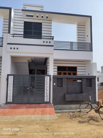 2 BHK Independent House For Sale in Jankipuram Extension