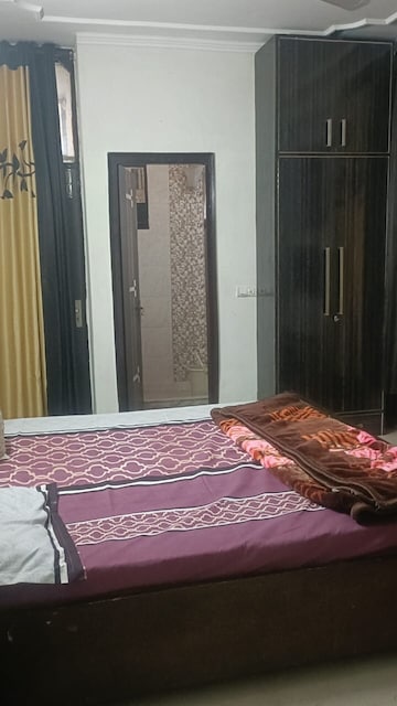 Bedroom in 3 BHK Builder Floor at Kailash Hills – for Rent