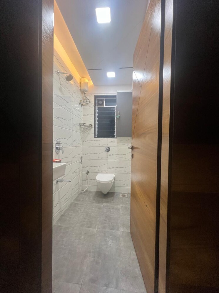 Attached Bathroom, raheja-gardens-fantasia 2 Bedroom 1226 Sq.Ft. Apartment In Thane West Thane 8120757