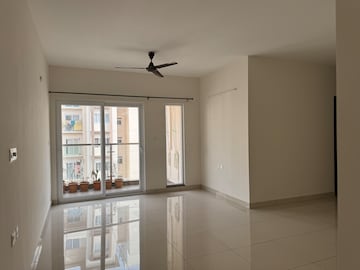 Room in 3 BHK Apartment at Provident Park Square, Kanakapura Road – for Rent