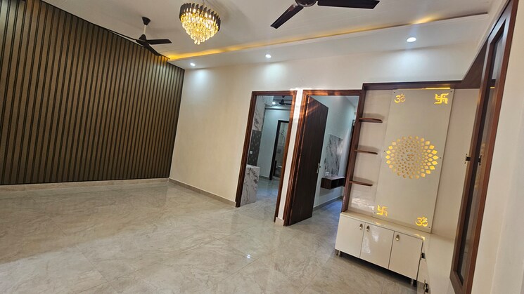 Living Room, peer mucchalla 3 Bedroom 110 Sq.Yd. Builder Floor In Peer Mucchalla Zirakpur 8120900