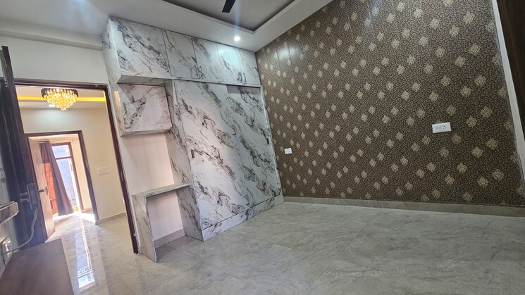 Bathroom, peer mucchalla 3 Bedroom 110 Sq.Yd. Builder Floor In Peer Mucchalla Zirakpur 8120900