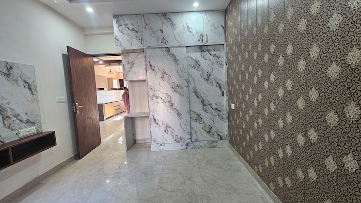 Bathroom, peer mucchalla 3 Bedroom 110 Sq.Yd. Builder Floor In Peer Mucchalla Zirakpur 8120900