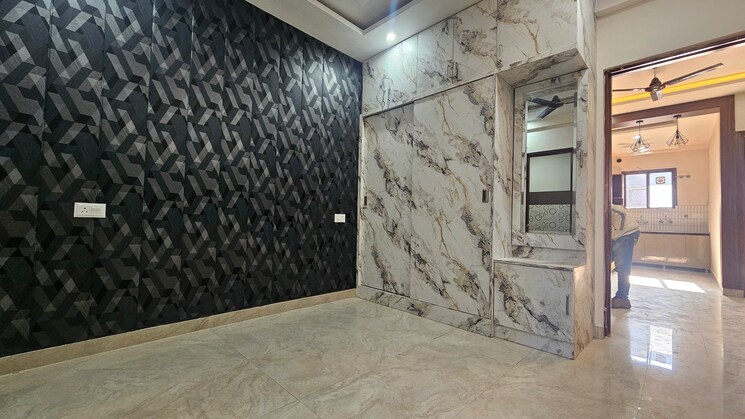 Room, peer mucchalla 3 Bedroom 110 Sq.Yd. Builder Floor In Peer Mucchalla Zirakpur 8120900