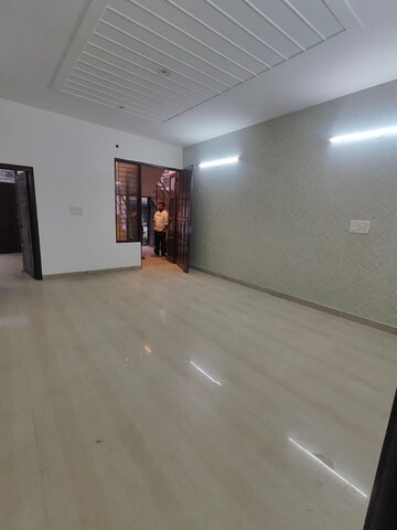 Room in 3 BHK Apartment at Panchkula Urban Estate – for Sale