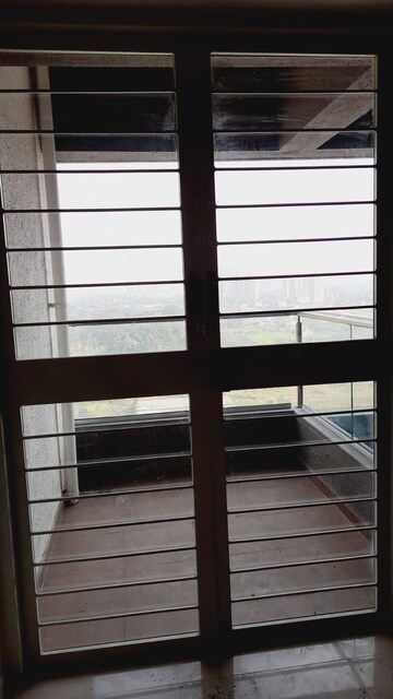 Room in 2 BHK Apartment at VTP Leonara, Mahalunge – for Rent
