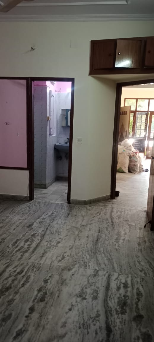 2 BHK Builder Floor For Sale in Chittaranjan Park
