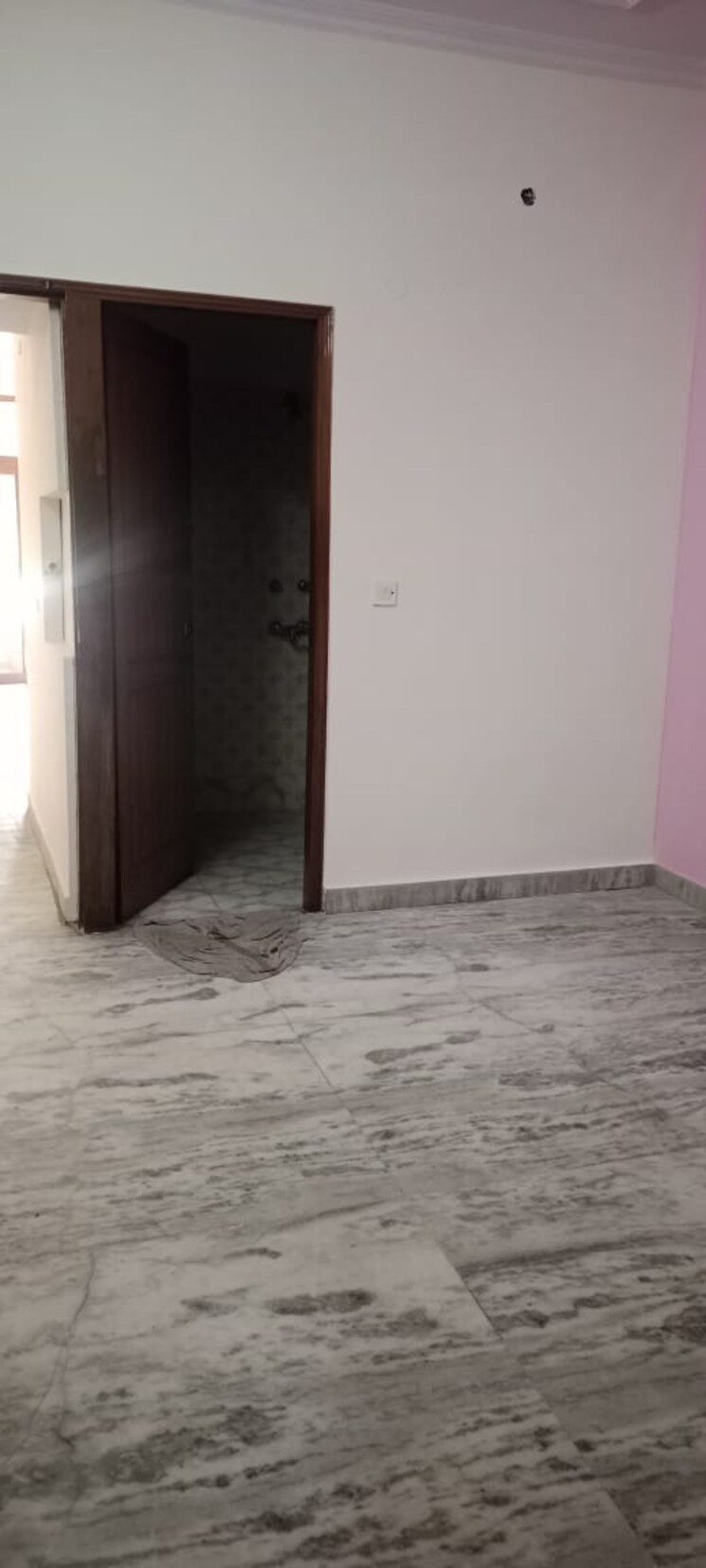 Room, chittaranjan park 2 Bedroom 1130 Sq.Ft. Builder Floor In Chittaranjan Park Delhi 8121017