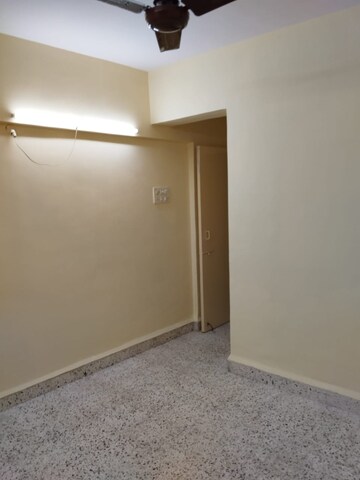 1 BHK Apartment For Rent in Louis Wadi